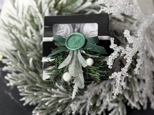 Mistletoe Magic Scent Discovery Box